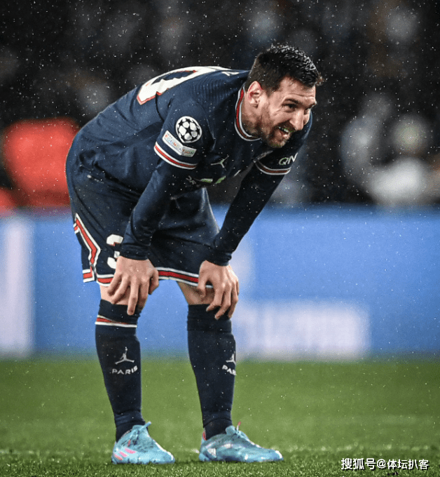 罗马四强战横扫上海海港，梅西砍下4记关键球，全场沸腾的简单介绍